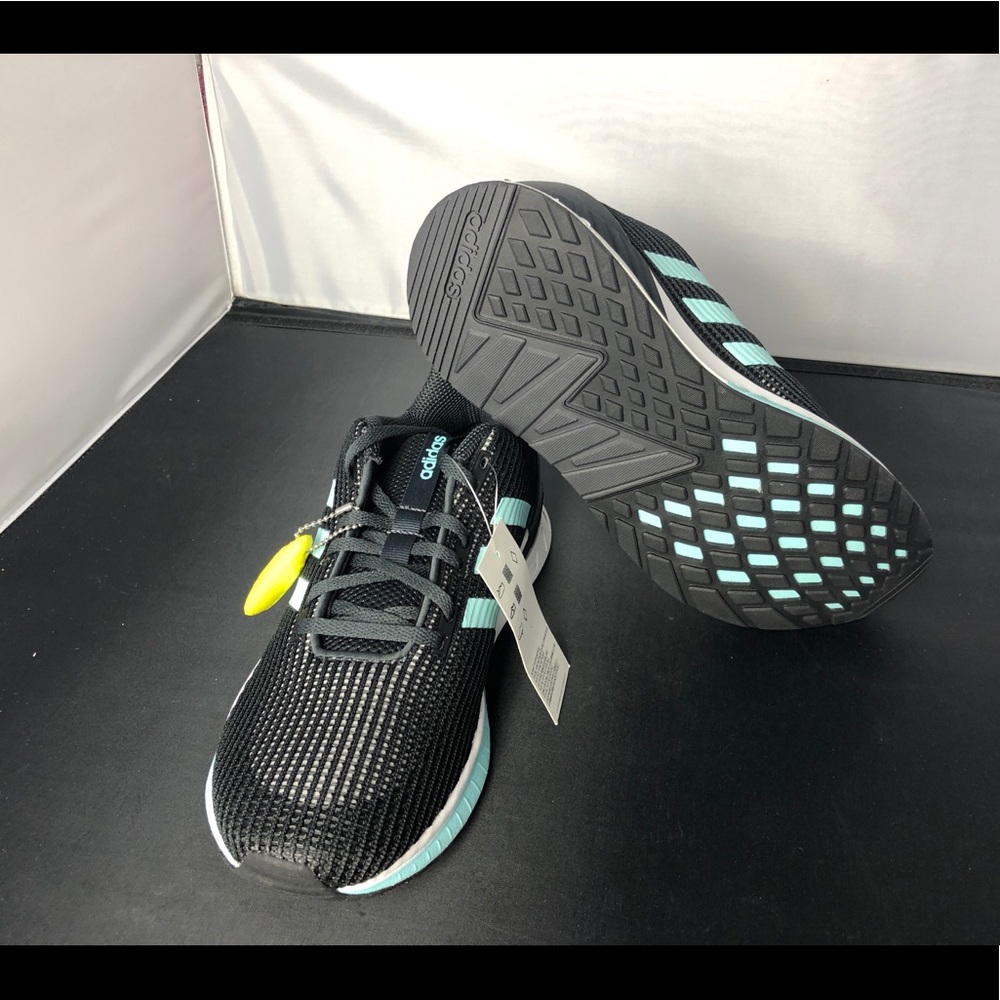 ❌SOLD❌WOMEN'S ESSENTIALS QUESTAR TND SHOES - Picture 5 of 5